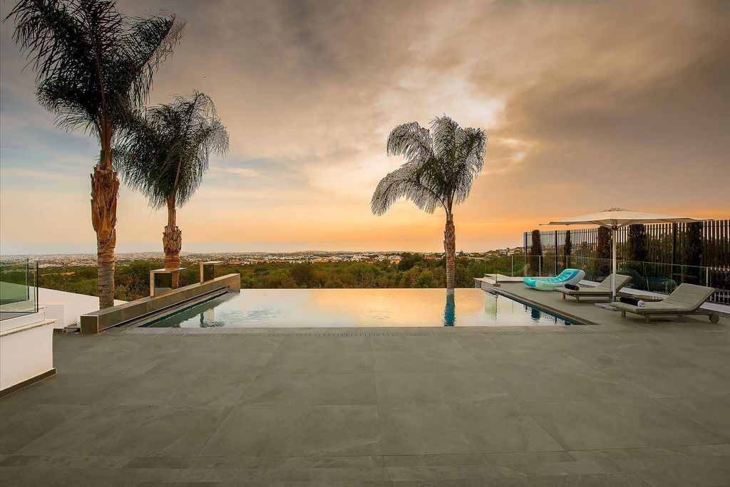 4 bedroom luxury Detached House for sale in Paphos, Cyprus1