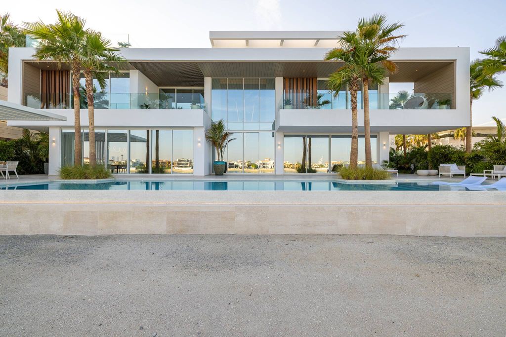 Luxury Villa for sale in Dubai1